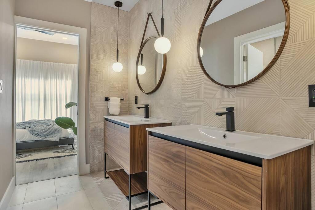 Stunning 2 Story Villa With Pool Fort Lauderdale Exteriér fotografie